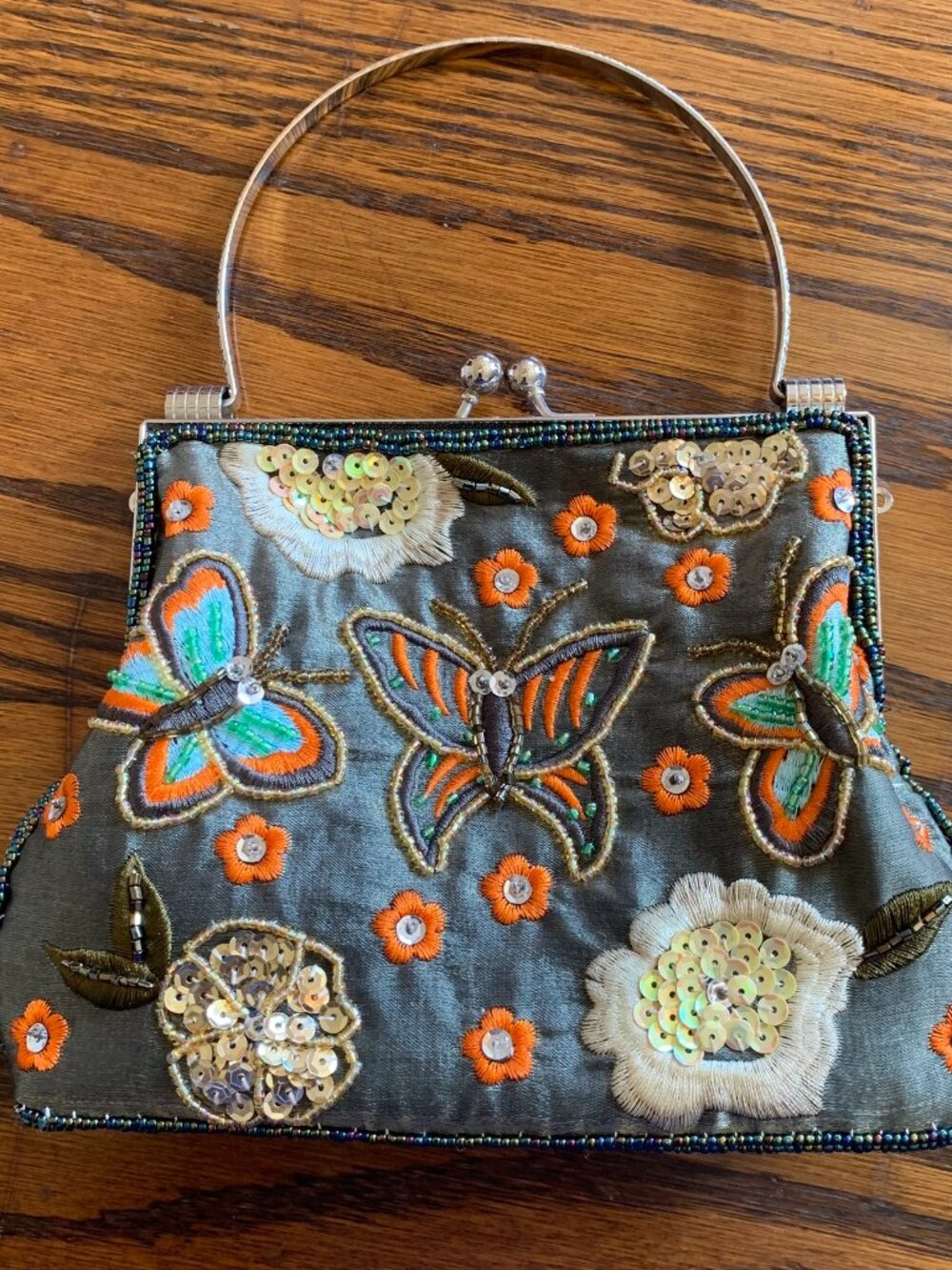 VTG Y2K Beaded Sequin Butterfly Evening Clutch Purse Kiss Lock Metal Handle Grey